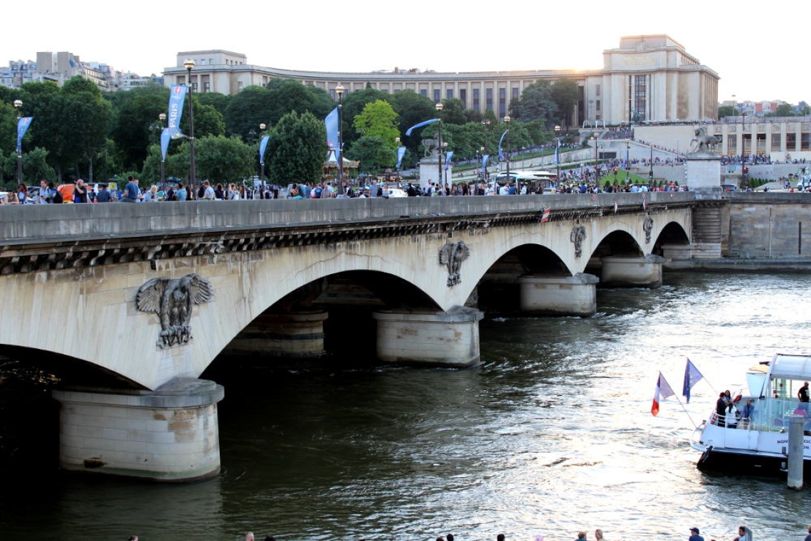 OMONDO URBANISME - Paris : le pont d'Iéna définitivement fermé à la circulation automobile